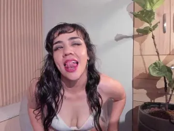 Lili-reya  live sex cam