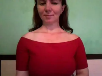 Oksina  live sex cam