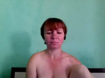 Oksina  live sex cam