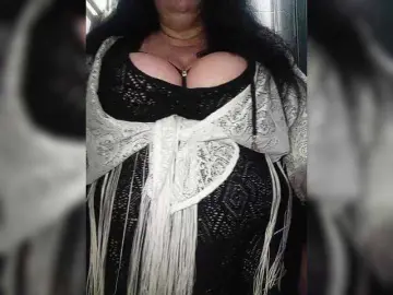 Xo4y2sexa  live sex cam