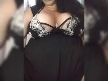 Xo4y2sexa  live sex cam