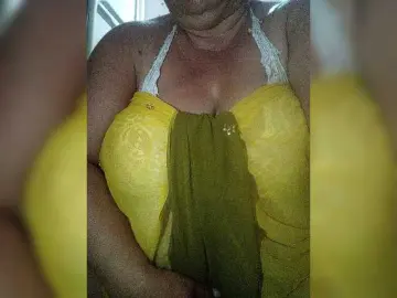 Xo4y2sexa  live sex cam