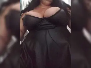 Xo4y2sexa  live sex cam