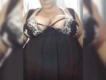 Xo4y2sexa  live sex cam