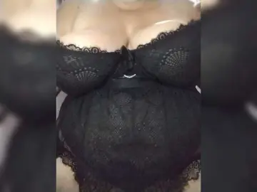 Xo4y2sexa  live sex cam