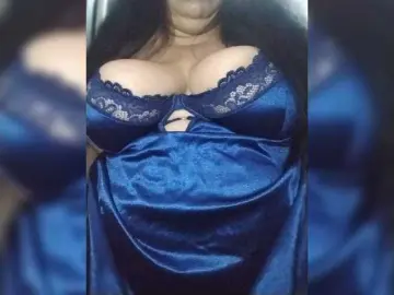 Xo4y2sexa  live sex cam