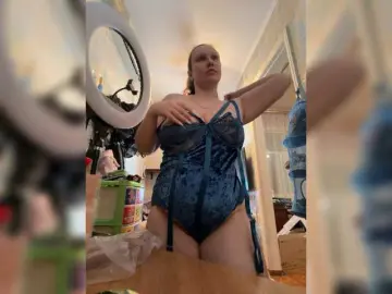 Cookie-Sweet  live sex cam