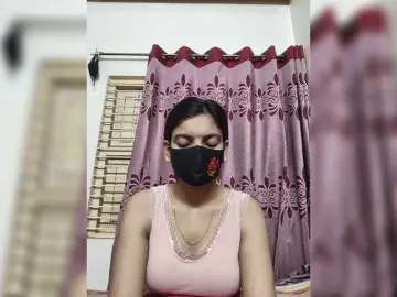 SilverQueen7  live sex cam