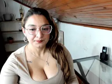 Carladubois  live sex cam