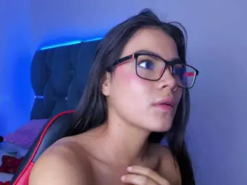 Crazybaby-squirt  live sex cam