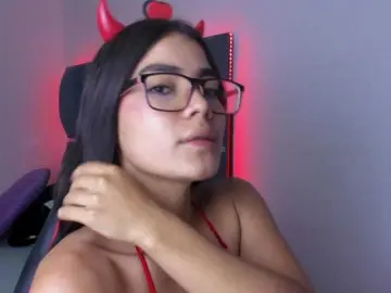 Crazybaby-squirt  live sex cam