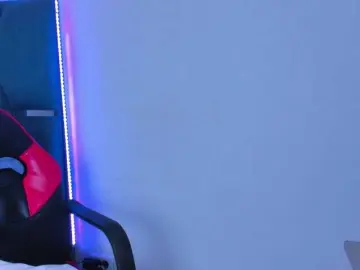 Crazybaby-squirt  live sex cam