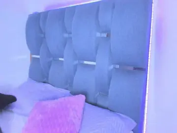 Crazybaby-squirt  live sex cam