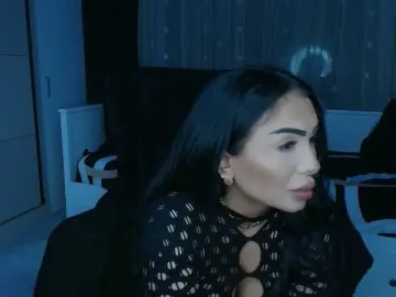 Queenmeryem  live sex cam