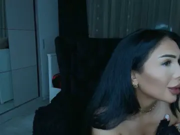 Queenmeryem  live sex cam