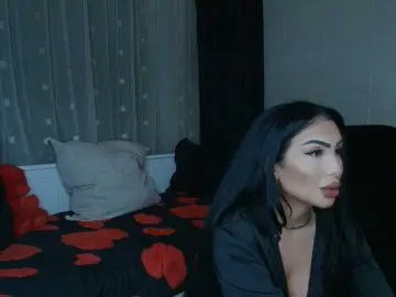 Queenmeryem  live sex cam