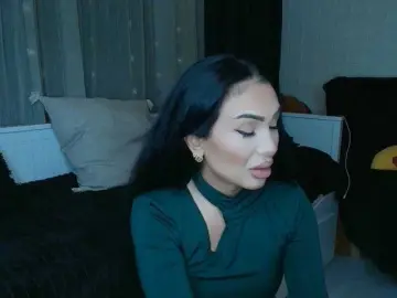 Queenmeryem  live sex cam