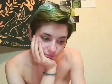 Uwu-emmy  live sex cam