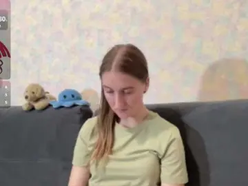 DionneCrum  live sex cam