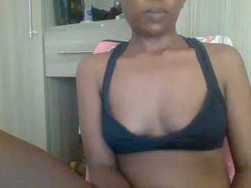 Hotchille  live sex cam