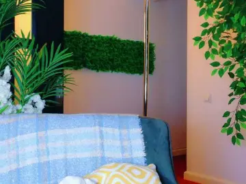 IchTahira  live sex cam