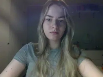 RosieJune  live sex cam