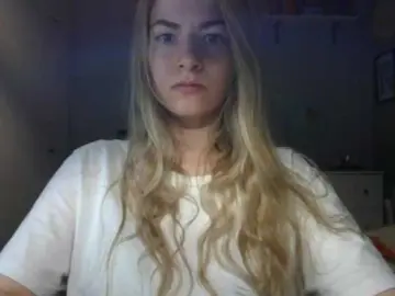 RosieJune  live sex cam