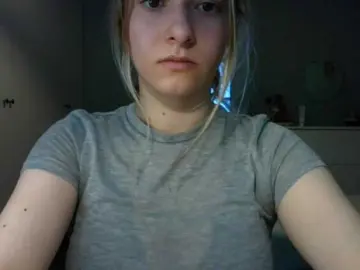 RosieJune  live sex cam