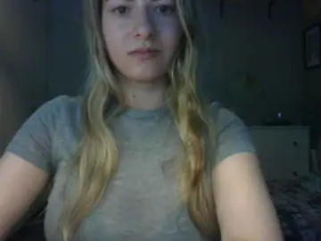 RosieJune  live sex cam