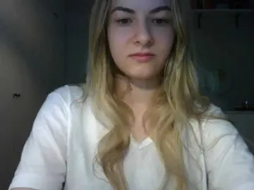 RosieJune  live sex cam