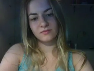 RosieJune  live sex cam