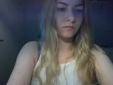 RosieJune  live sex cam