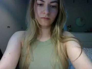 RosieJune  live sex cam