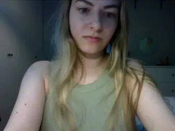 RosieJune  live sex cam