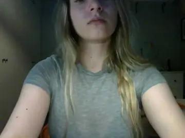 RosieJune  live sex cam