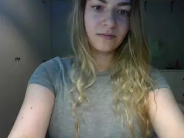 RosieJune  live sex cam