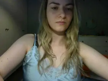 RosieJune  live sex cam