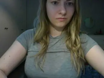 RosieJune  live sex cam