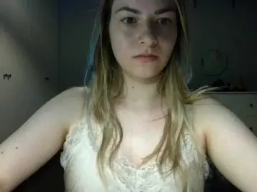 RosieJune  live sex cam