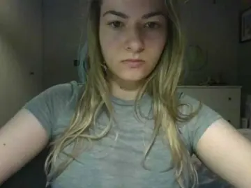 RosieJune  live sex cam