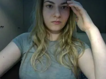 RosieJune  live sex cam