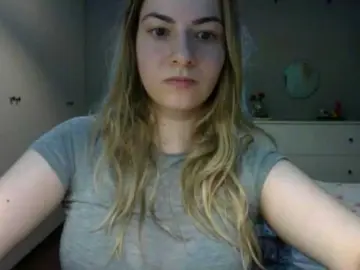 RosieJune  live sex cam