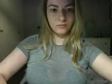 RosieJune  live sex cam