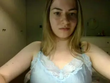 RosieJune  live sex cam