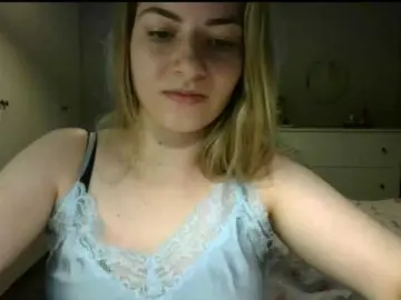 RosieJune  live sex cam