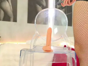 Celia-chanel  live sex cam