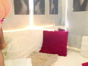 Celia-chanel  live sex cam