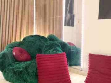 Celia-chanel  live sex cam