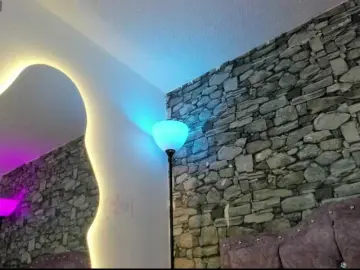Lily-boo  live sex cam