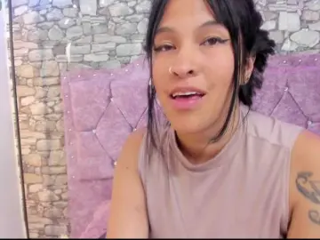 Lily-boo  live sex cam